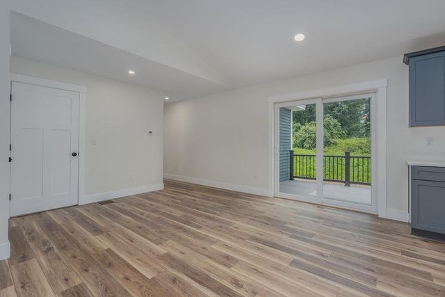 320 Knox Marsh Road, Madbury, NH 03823