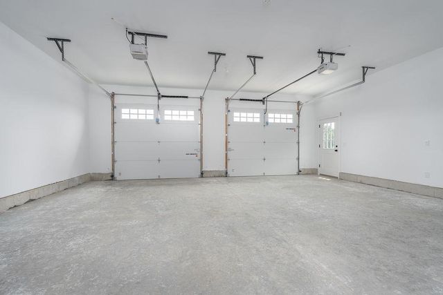 320 Knox Marsh Road, Madbury, NH 03823