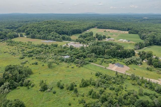 320 Knox Marsh Road, Madbury, NH 03823