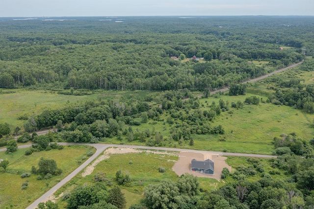 320 Knox Marsh Road, Madbury, NH 03823