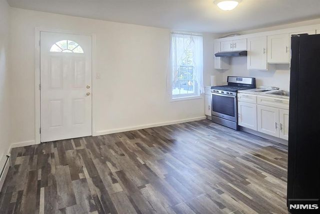 176 Arlington Avenue 1, Jersey City, NJ 07305