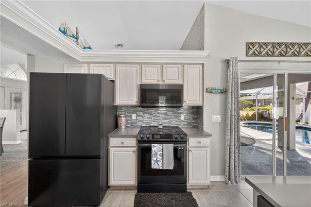 2506 SW 38th ST, Cape Coral, FL 33914