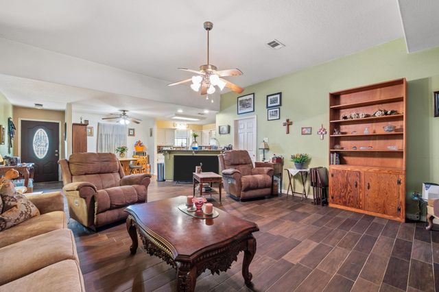 10826 28th Street, Santa Fe, TX 77510