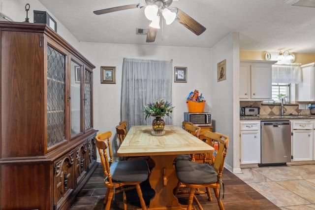 10826 28th Street, Santa Fe, TX 77510