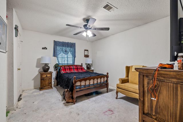 10826 28th Street, Santa Fe, TX 77510