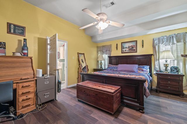 10826 28th Street, Santa Fe, TX 77510