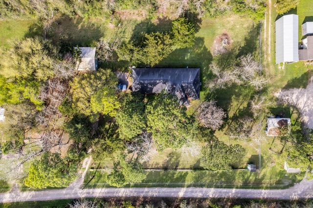 10826 28th Street, Santa Fe, TX 77510