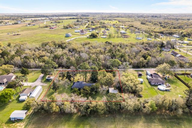 10826 28th Street, Santa Fe, TX 77510