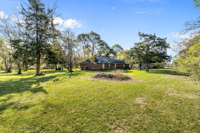 10826 28th Street, Santa Fe, TX 77510