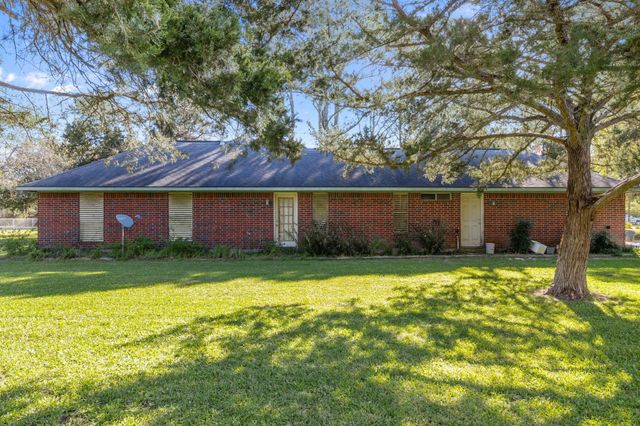 10826 28th Street, Santa Fe, TX 77510