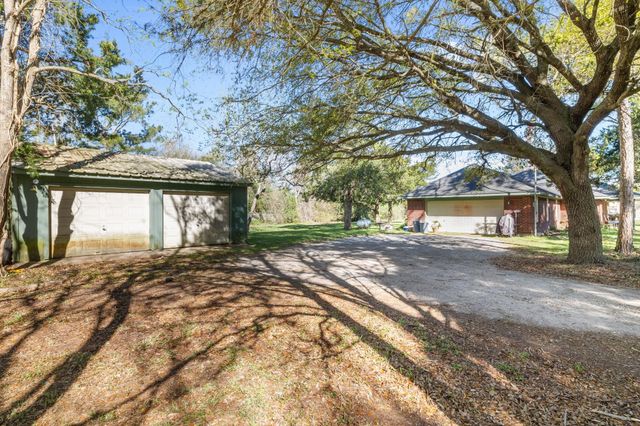 10826 28th Street, Santa Fe, TX 77510