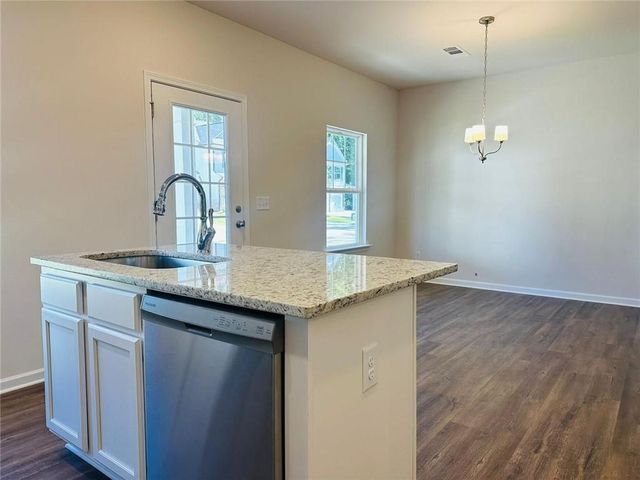 134 Berry Drive, Dawsonville, GA 30534