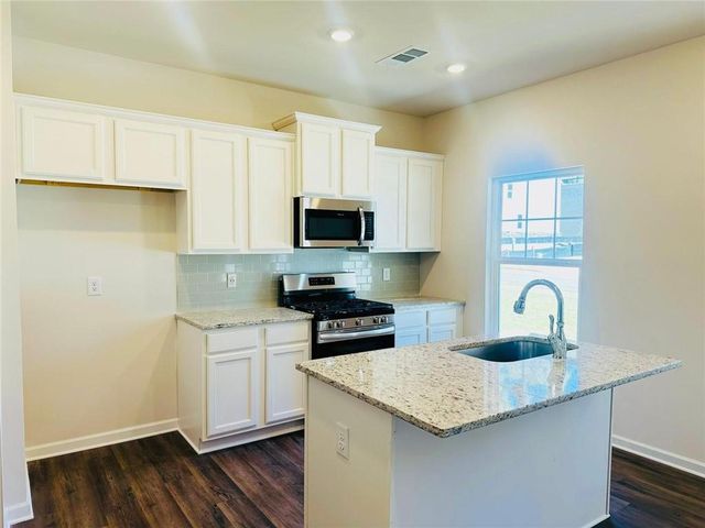 134 Berry Drive, Dawsonville, GA 30534