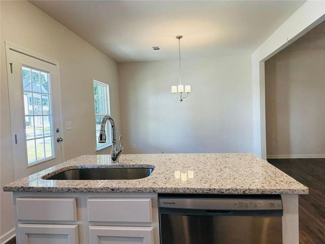 134 Berry Drive, Dawsonville, GA 30534