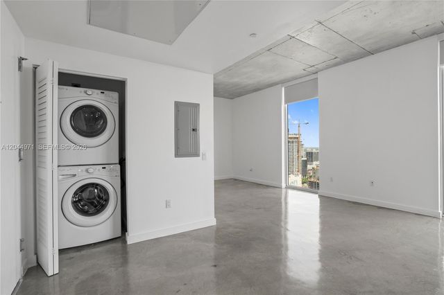 151 SE 1st Street PH04, Miami, FL 33131
