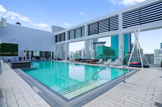 151 SE 1st Street PH04, Miami, FL 33131