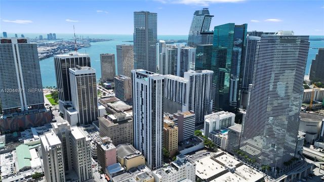 151 SE 1st Street PH04, Miami, FL 33131