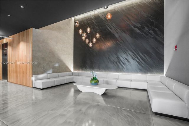 151 SE 1st Street PH04, Miami, FL 33131