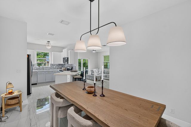 6455 Azura Lake Road, Lake Worth, FL 33463