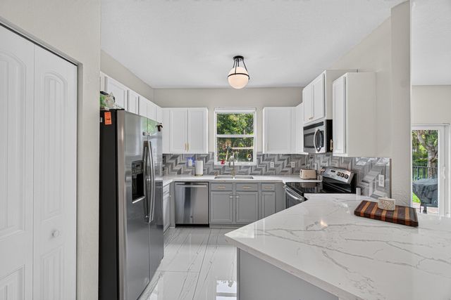 6455 Azura Lake Road, Lake Worth, FL 33463