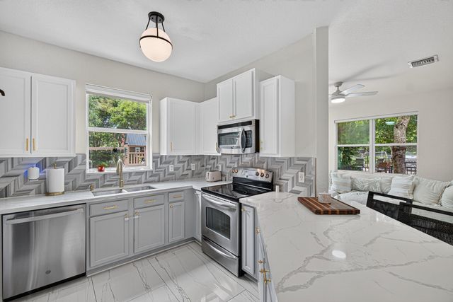6455 Azura Lake Road, Lake Worth, FL 33463