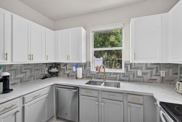6455 Azura Lake Road, Lake Worth, FL 33463