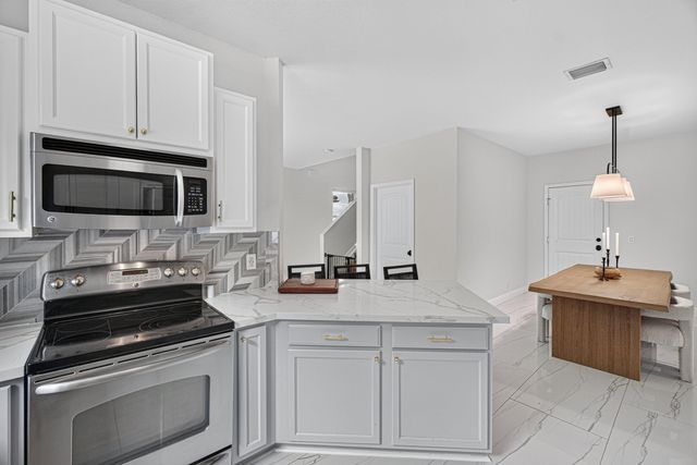 6455 Azura Lake Road, Lake Worth, FL 33463