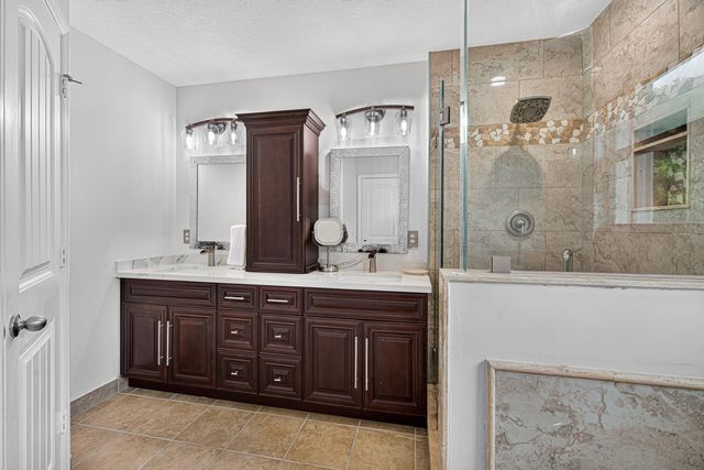 6455 Azura Lake Road, Lake Worth, FL 33463