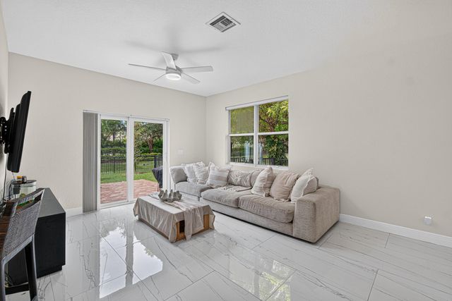 6455 Azura Lake Road, Lake Worth, FL 33463
