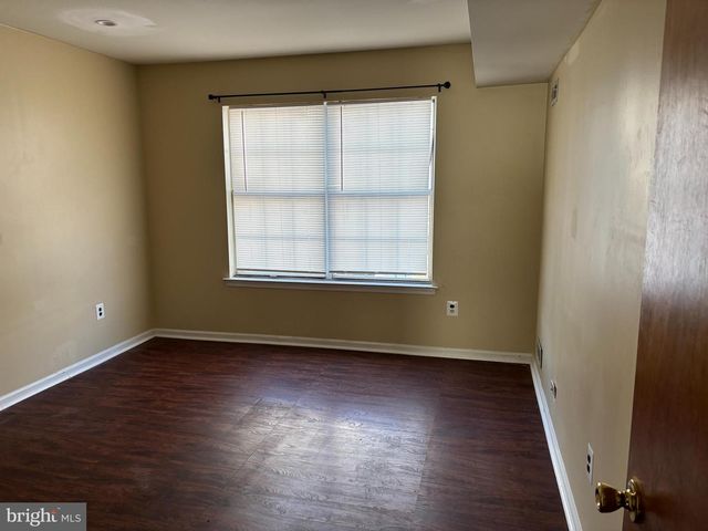 3 MAYNARD DR, Sicklerville, NJ 08081