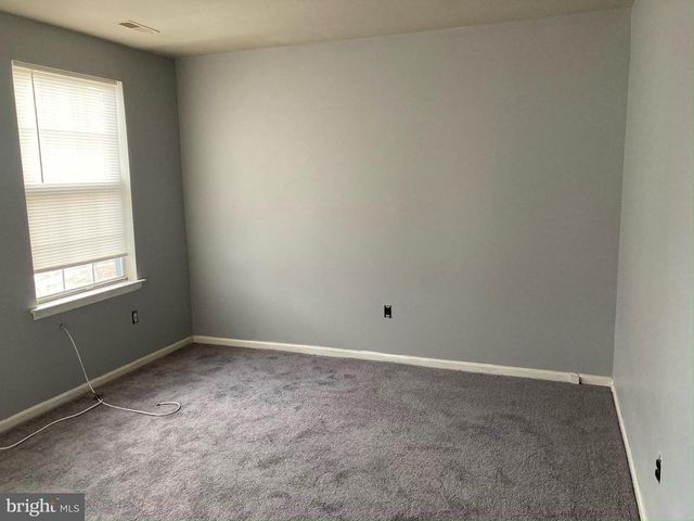 3 MAYNARD DR, Sicklerville, NJ 08081