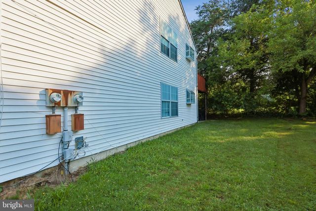 3 MAYNARD DR, Sicklerville, NJ 08081