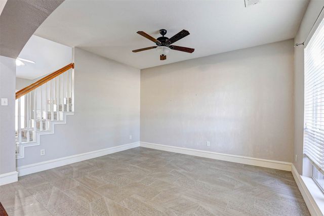 820 Flagstone Drive, Burleson, TX 76028