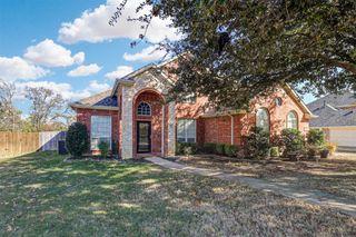 820 Flagstone Drive, Burleson, TX 76028