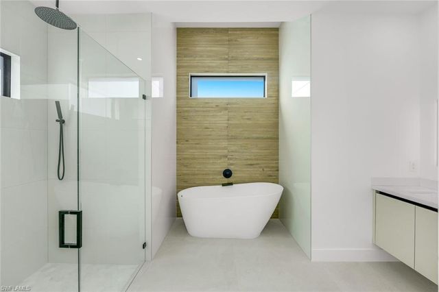 141 SE 21ST ST, Cape Coral, FL 33990