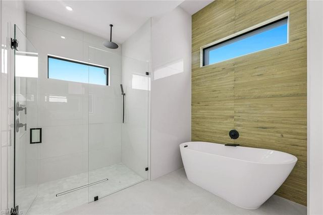 141 SE 21ST ST, Cape Coral, FL 33990