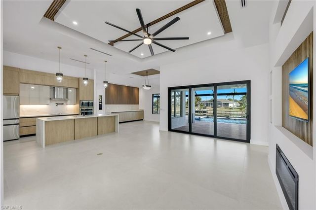 141 SE 21ST ST, Cape Coral, FL 33990