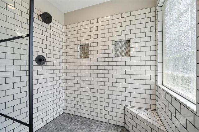 10834 N Manchester Avenue, Kansas City, MO 64157