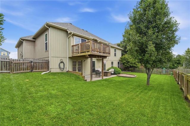 10834 N Manchester Avenue, Kansas City, MO 64157