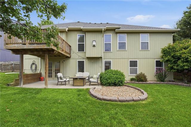 10834 N Manchester Avenue, Kansas City, MO 64157