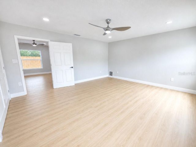 138 DAVISON AVENUE NE, St Petersburg, FL 33703