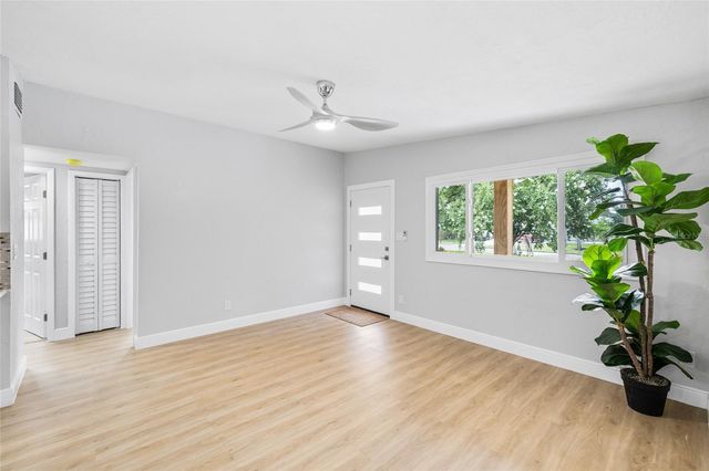 138 DAVISON AVENUE NE, St Petersburg, FL 33703