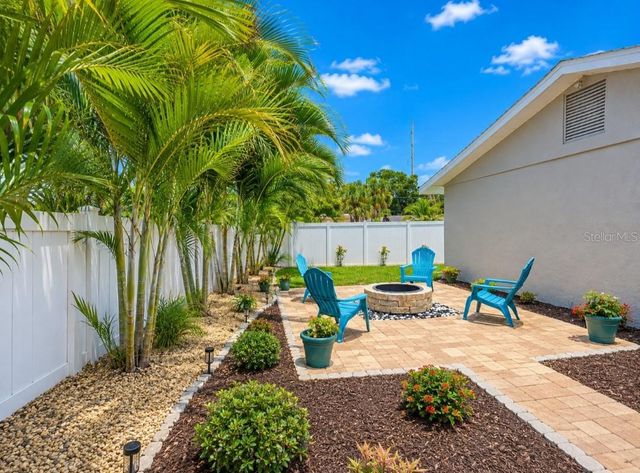 138 DAVISON AVENUE NE, St Petersburg, FL 33703