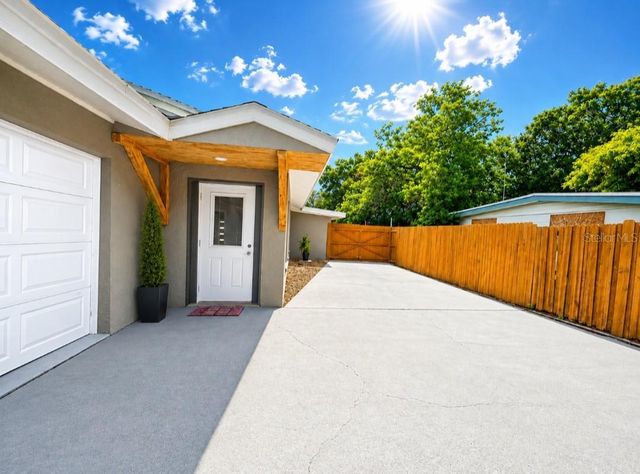 138 DAVISON AVENUE NE, St Petersburg, FL 33703