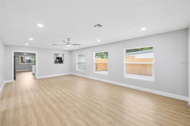 138 DAVISON AVENUE NE, St Petersburg, FL 33703