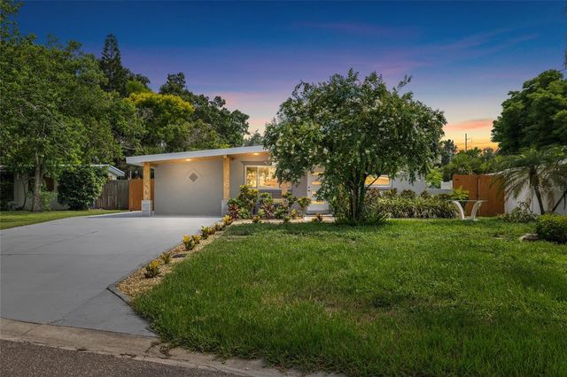 138 DAVISON AVENUE NE, St Petersburg, FL 33703