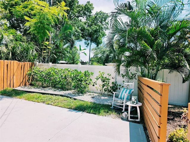 138 DAVISON AVENUE NE, St Petersburg, FL 33703