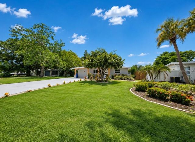 138 DAVISON AVENUE NE, St Petersburg, FL 33703