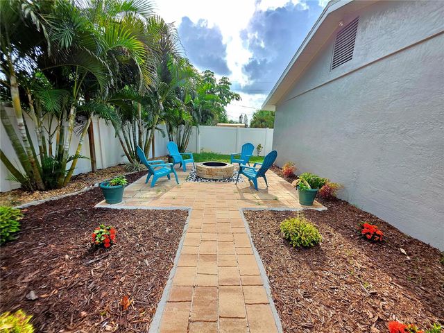 138 DAVISON AVENUE NE, St Petersburg, FL 33703