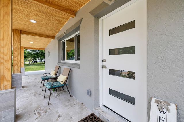 138 DAVISON AVENUE NE, St Petersburg, FL 33703